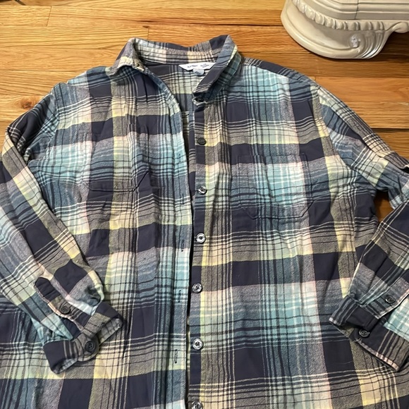 In good condition flannel - Picture 2 of 2